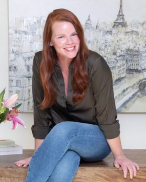 Kelley Raleigh headshot