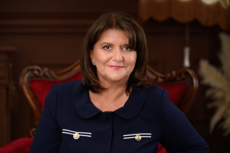 Delia Rus
